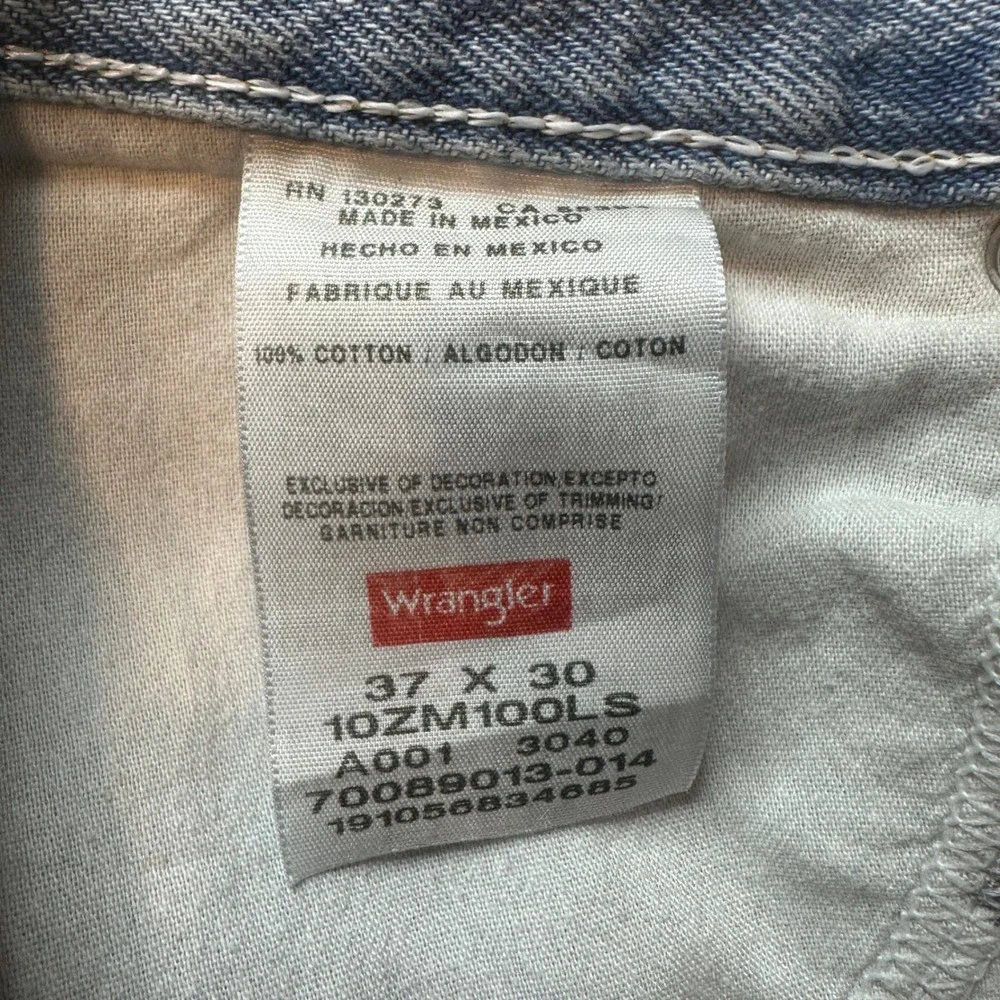Wrangler Jeans Mens 37x30 (36x29) Light Wash Authentics Straight Leg Denim Pants